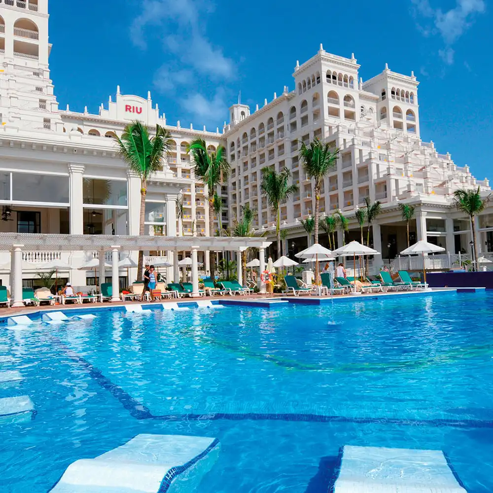 hotel riu vallarta